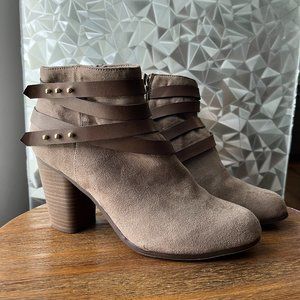 Boho Earthy 9.5 Suede Taupe Strappy Ankle Boots